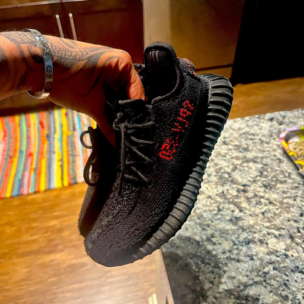 Kids Yeezys size 11 7/10 condition